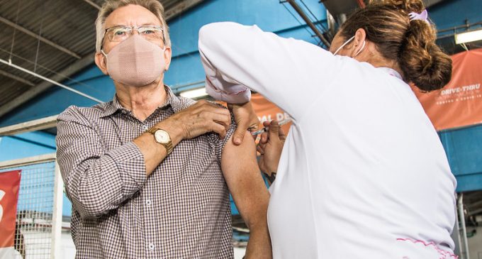 Sexta-feira Santa será de vacinação para idosos a partir de 67 anos