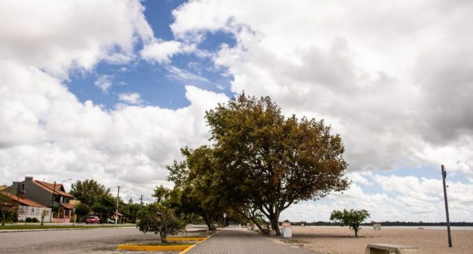 Tempo permanece seco nos próximos dias, sem previsão de chuva