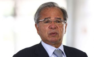 Valor médio de auxílio emergencial será de R$ 250, diz Guedes