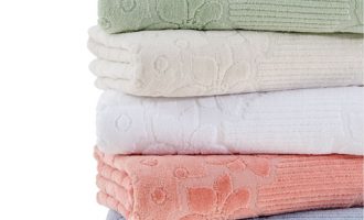 Campanha pede doação de toalhas de banho para profissionais da saúde