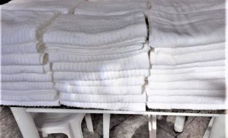 Funcionárias da Embrapa doam 190 toalhas de banho ao HUSFP