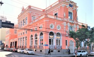 REVITALIZADO : Clube Caixeiral apresenta nova pintura