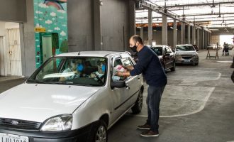 Vacinados doam 5,5 toneladas de alimentos