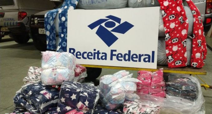 Receita Federal apreende 500 kg de roupas de lã em transportadoras em Pelotas