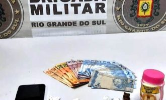 BRIGADA   : Três homens são presos  pelo porte ilegal de arma