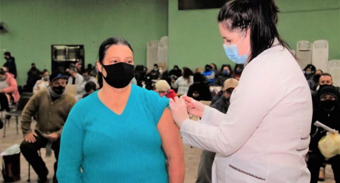 Semana inicia com mais de 1,6 mil imunizados