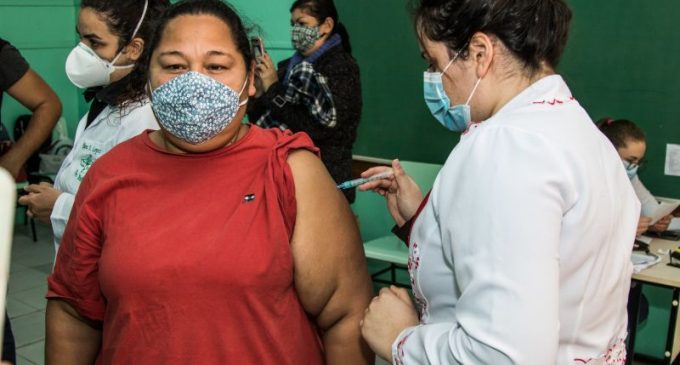 Imunização em Pelotas avança e chega para quem tem 35 anos ou mais