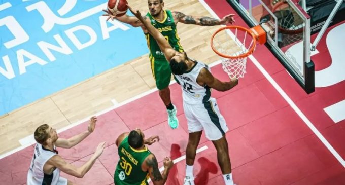 Brasil perde para Alemanha e está fora da Olimpíada no Basquete