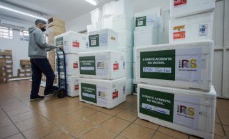 Secretaria da Saúde distribuirá 365,5 mil vacinas contra Covid na sexta (27)
