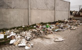 Bota-fora no Loteamento Santos Dumont recolhe nove caçambas de lixo