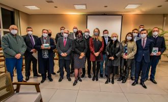 SIMERS 90 ANOS  : Homenagens para profissionais de Pelotas que marcaram a história da Medicina no RS