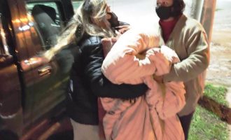 SOLIDARIEDADE :  “Juntos Somos mais Fortes”  distribui sopão e cobertores