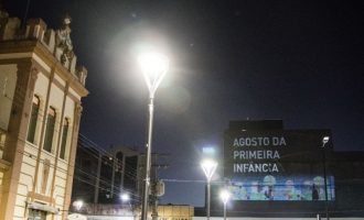 Intervenção em prédio marca Mês da Primeira Infância