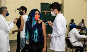 Rio Grande do Sul já vacinou 19% dos adolescentes e aplicou 33 mil doses de reforço