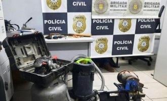 TRÁFICO  : Trio é flagrado em ação  da Polícia Civil e BM