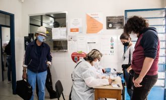 Começa a vacinação contra a Covid nas UBSs de Pelotas