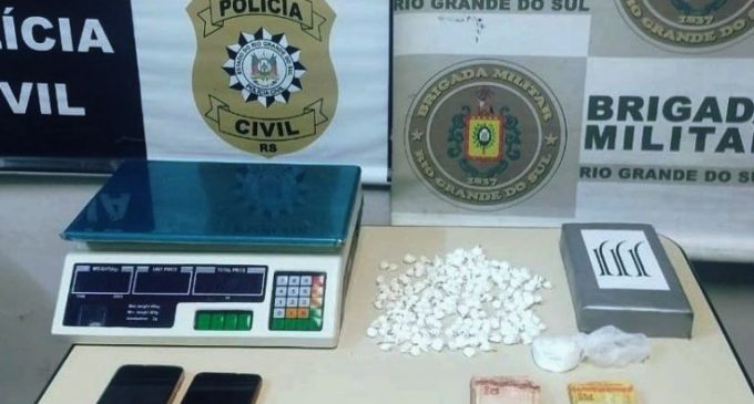 TRÁFICO :  Apreensão de cocaína na Guabiroba
