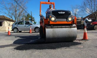 Ruas de Pelotas recebem reparos