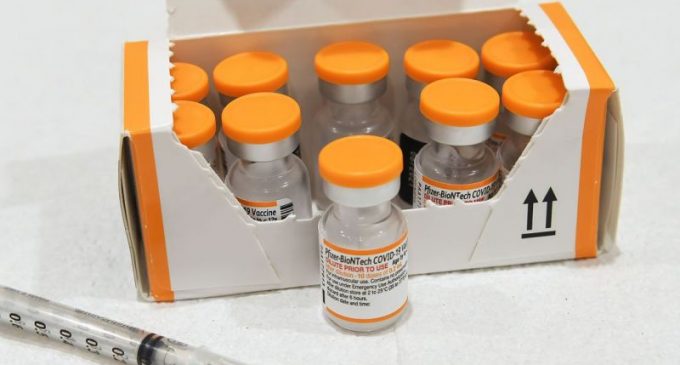 PFIZER : Imunizante para crianças terá dose menor e frasco na cor laranja