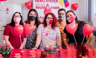 HEMOCENTRO : Comemoração de aniversário  reúne doadores de sangue