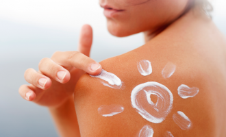 A sensação de sol cada vez mais forte é verdadeira e traz preocupação na prevenção do câncer de pele