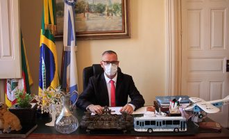 Vereador Marcos Ferreira assume interinamente a prefeitura de Pelotas