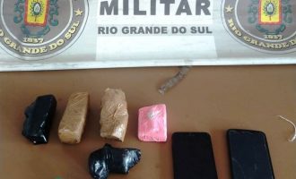 Dupla é flagrada arremessando  drogas para o Presídio Regional