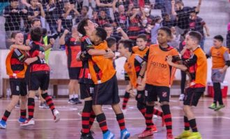 Paulista realiza peneira para base