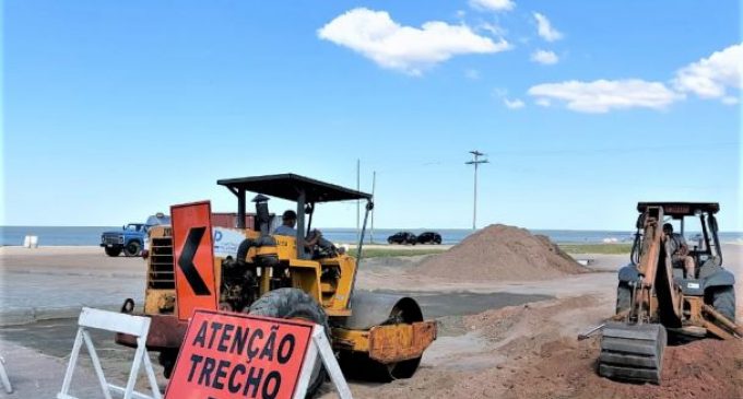 Estacionamento para food trucks na praia está quase concluído