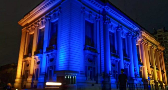 Iluminação do Palácio Piratini homenageia povo ucraniano