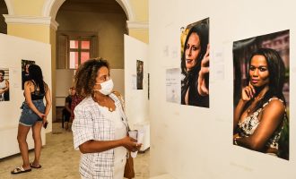 Exposição fotográfica encerra curso de Enfrentamento à Violência contra a mulher
