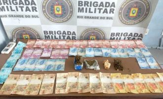 Quatro prisões e apreensão de armas e drogas no condomínio no Sítio Floresta