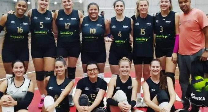 Equipe de Vôlei da UFPel é campeã de etapa da Liga Gaúcha