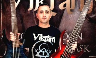 METAL  : Músico local na  banda VIKRAM