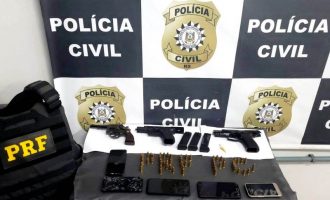 FLAGRANTE :  Grupo criminoso é preso  com armas no Laranjal