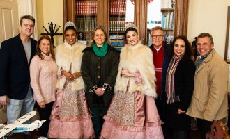 Paula e Idemar recebem comissão da Fenadoce