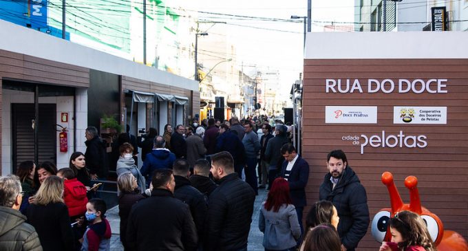 Rua do Doce é inaugurada no Centro