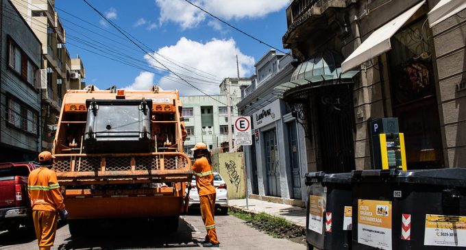 Ampliação da coleta seletiva começa com visita aos bairros