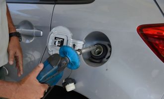 Petrobras reduz litro da gasolina em R$ 0,25 nas distribuidoras