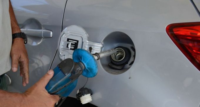 Petrobras reduz litro da gasolina em R$ 0,25 nas distribuidoras