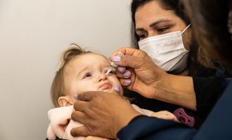 Vacinação contra paralisia infantil segue até o dia 30