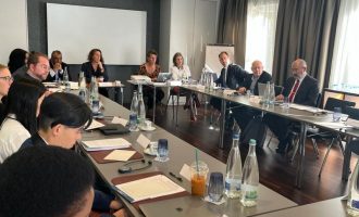 Na Suíça, Paula apresenta Pacto Pelotas pela Paz