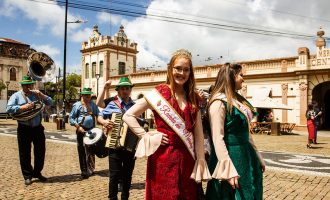 6ª Feira Municipal do Morango é aberta oficialmente