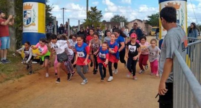 Mais de 400 atletas participam da 9ª Corrida Mais Bonito Monte