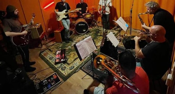 MÚSICA :  Especial “Los Hermanos” com  a banda Cabeça de Aluguel