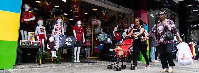 Pesquisa da Fecomércio-RS aponta principais presentes para o Dia das Mães no RS