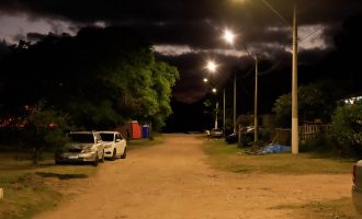 Avenida Amazonas, no Balneário do Prazeres, recebe nova iluminação LED