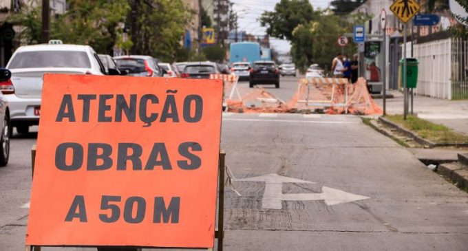 Obras exigem atenção de motoristas na Andrade Neves e Osório