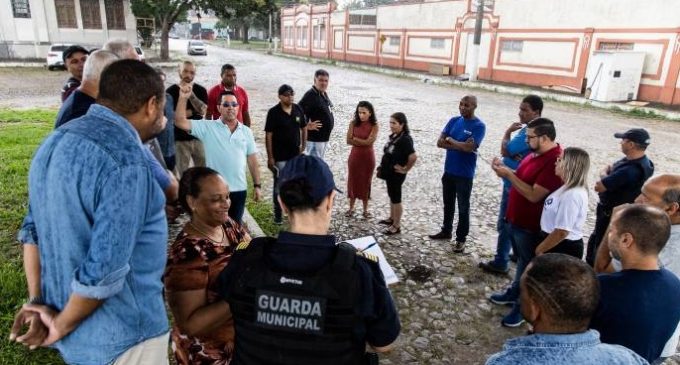 Equipes realizam vistoria na passarela do Carnaval 2023