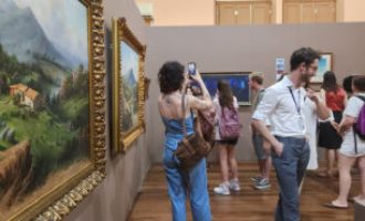 MALG realiza abertura da exposição das obras do Palácio Piratini restauradas pela UFPel